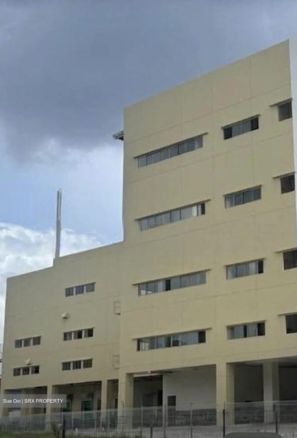 Senoko Way (D27), Factory #637313261